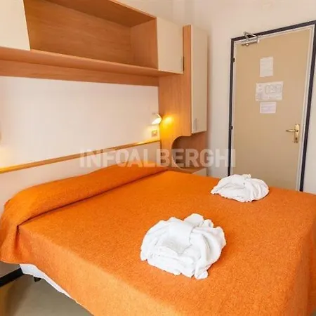 Paradiso Hotel 2*