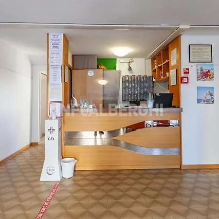 酒店 Paradiso 里米尼