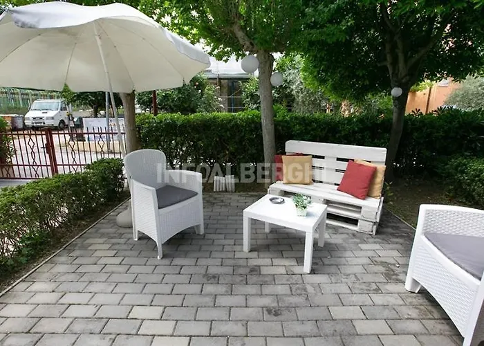 מלון Paradiso 2*